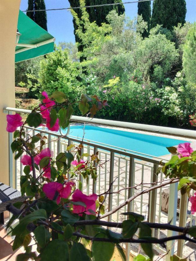 Gastouri Villa Pascalia With Heated Pool In October And Views Achílleion Exterior foto